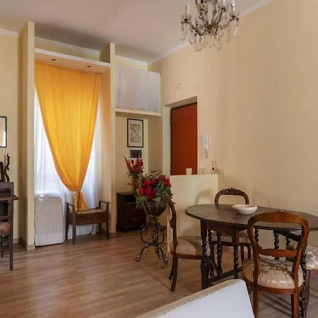 Elegante Appartamento Centrale Rom Exteriör bild