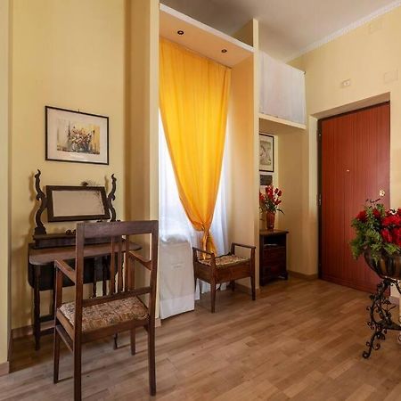 Elegante Appartamento Centrale Rom Exteriör bild