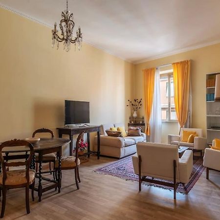 Elegante Appartamento Centrale Rom Exteriör bild