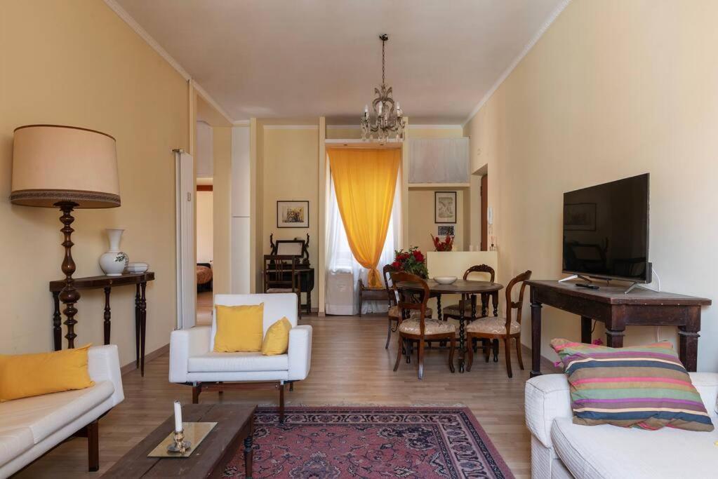 Elegante Appartamento Centrale Rom Exteriör bild