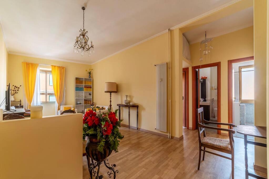 Elegante Appartamento Centrale Rom Exteriör bild